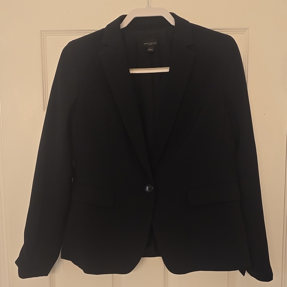 Ann Taylor Jackets & Blazers - Ann Taylor Classic Navy Blazer